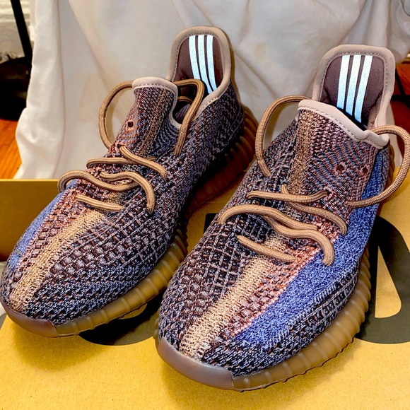 Yeezy Boost 350 V2 Fade - Picture 3 of 3